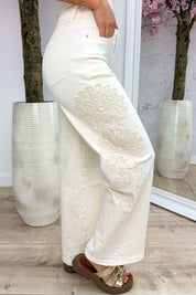 Embroidery bloom straight leg jeans - Beige