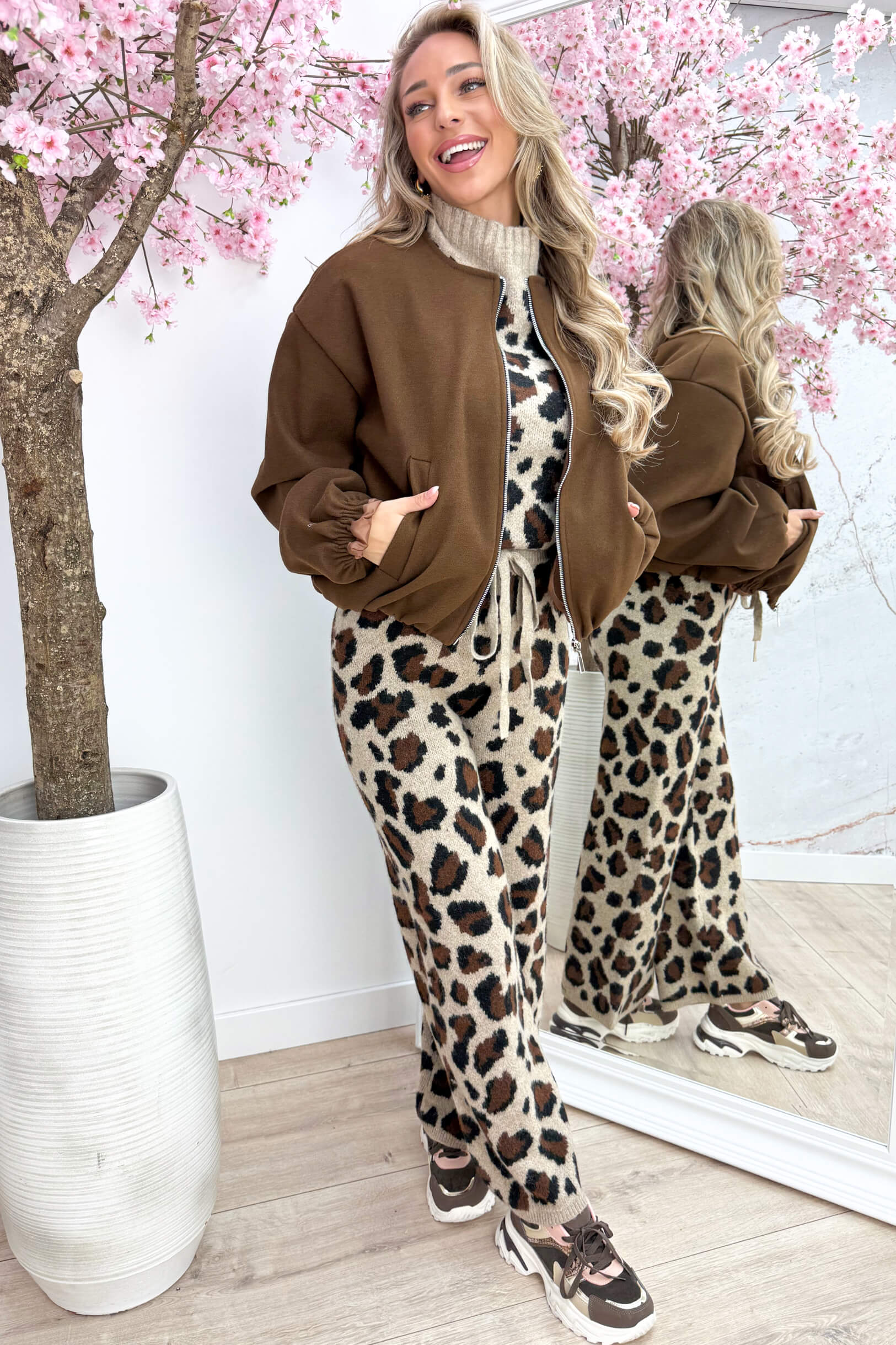 Soft trendy bomber - Bruin
