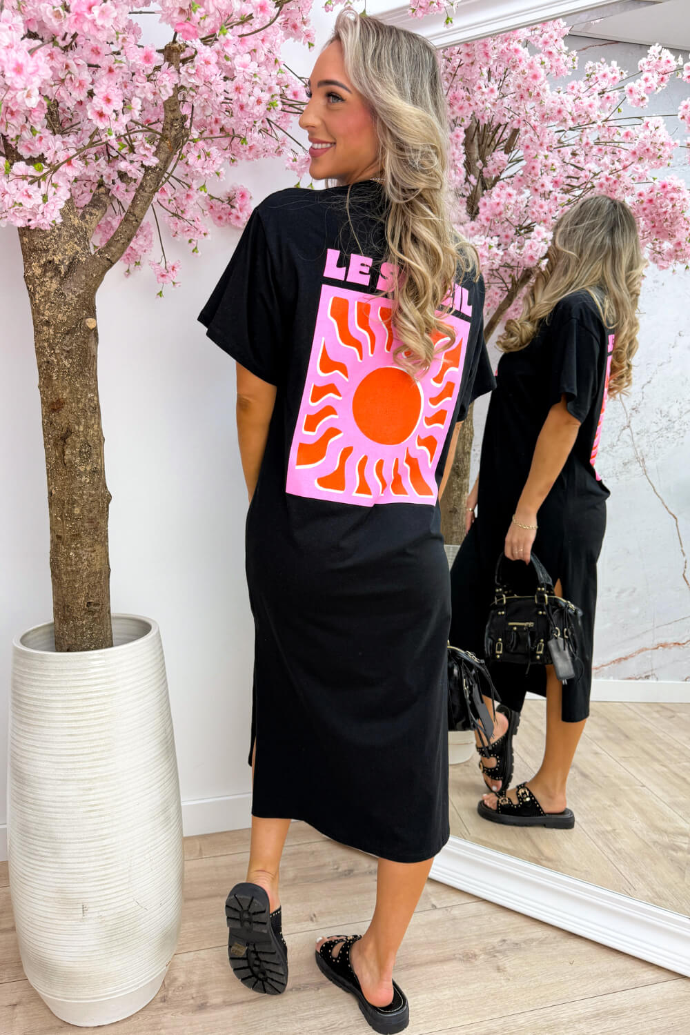 Le soleil T-shirt dress - Zwart
