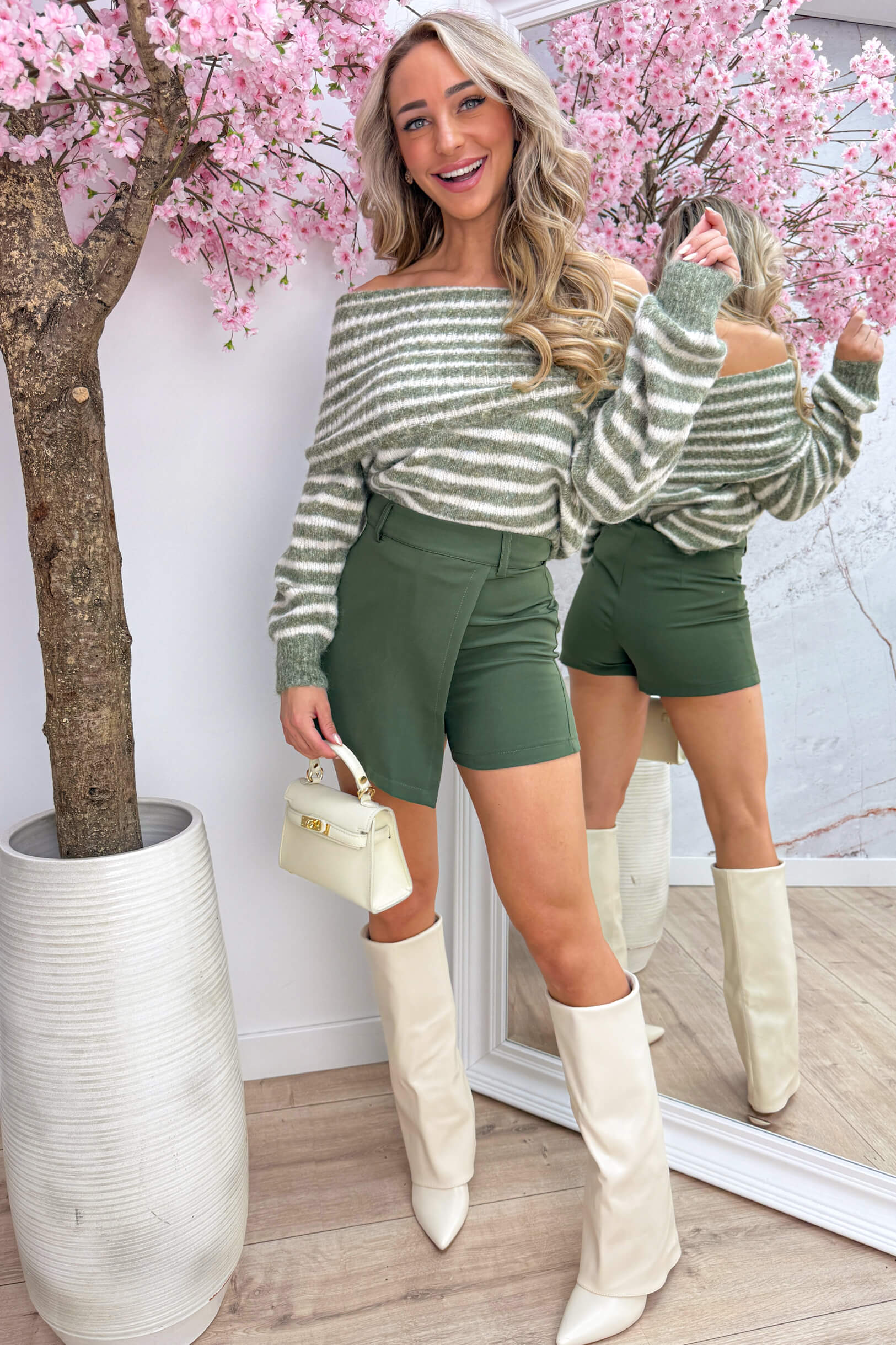 Off shoulder knitted stripe trui - Army