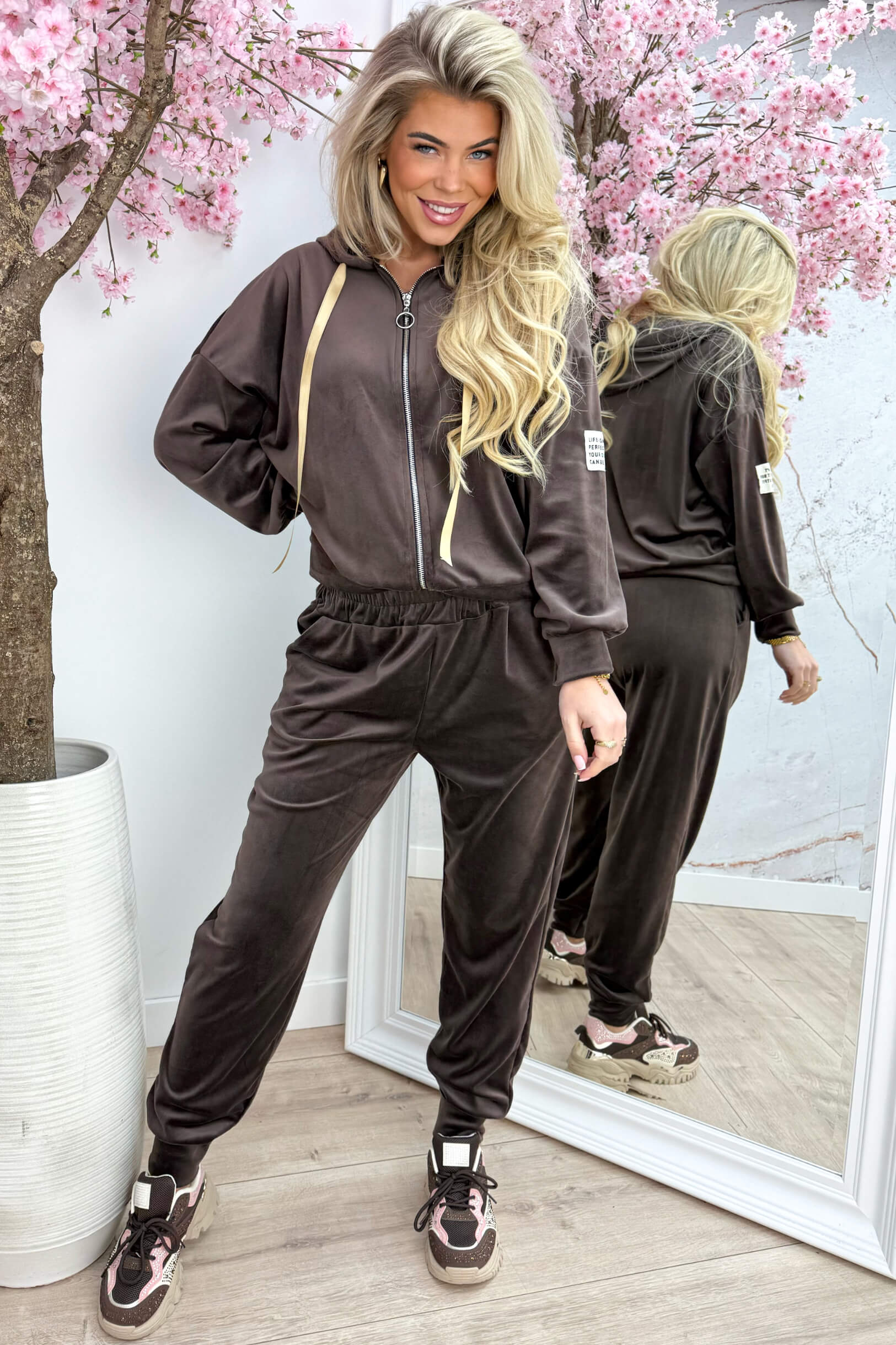 Velvet perfect embleem comfy co-ord - Bruin