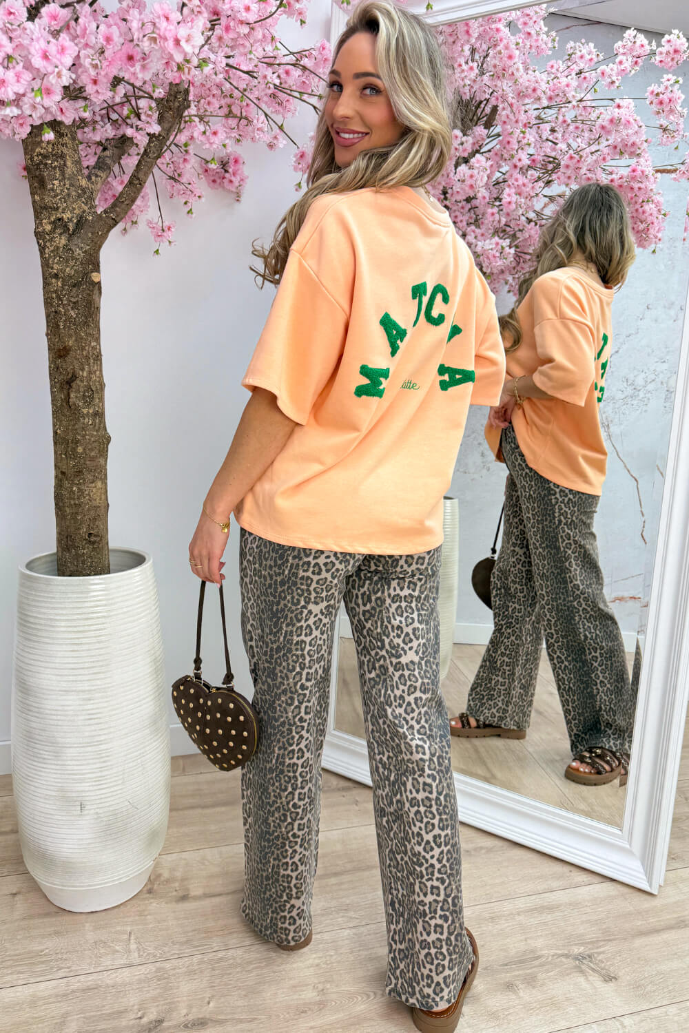 Matcha latte T-shirt - Lt. oranje