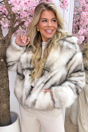 So fluffy in stripes coat - Beige