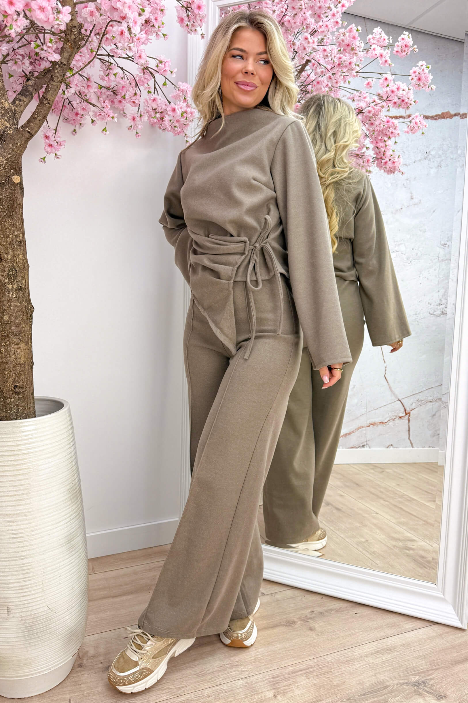 Comfy with a twist co-ord - Taupe