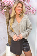 Buttoned with love trui - Taupe