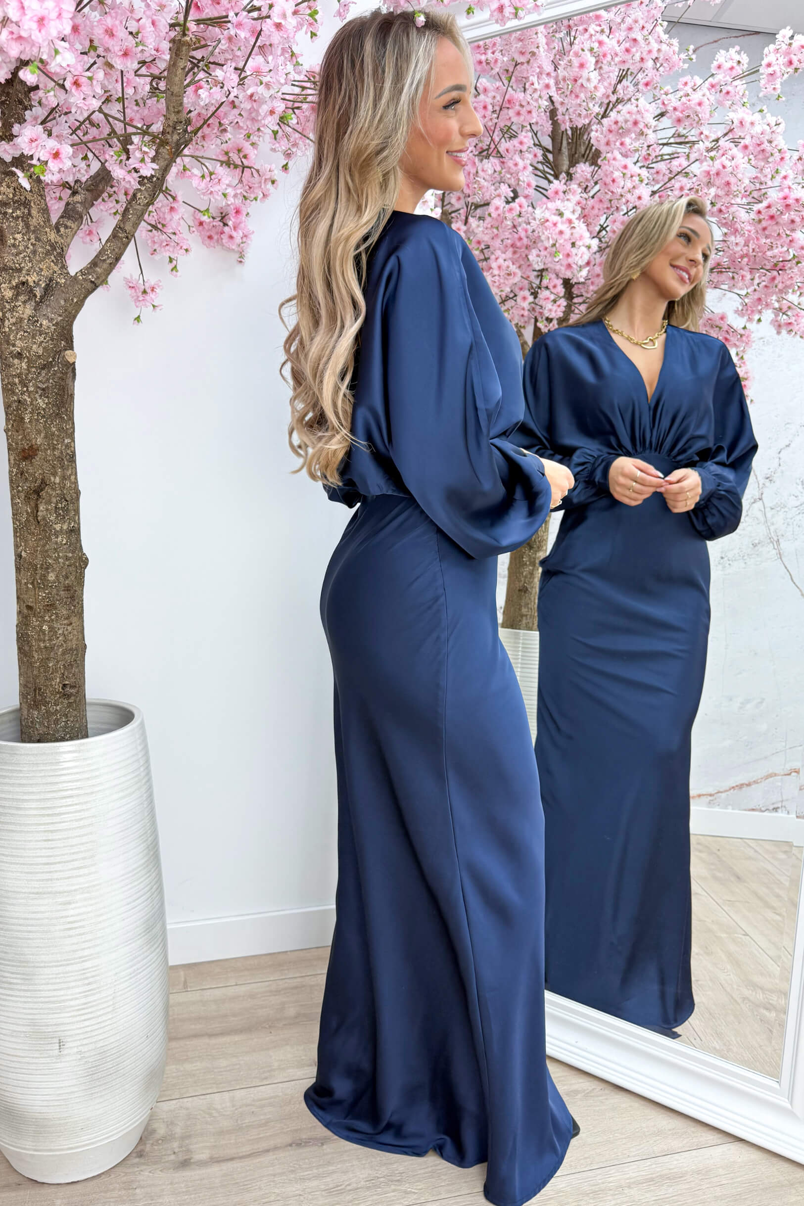 Elegant satin maxi dress - Navy