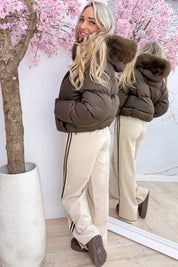 Baby it’s cold outside winterjas - Bruin