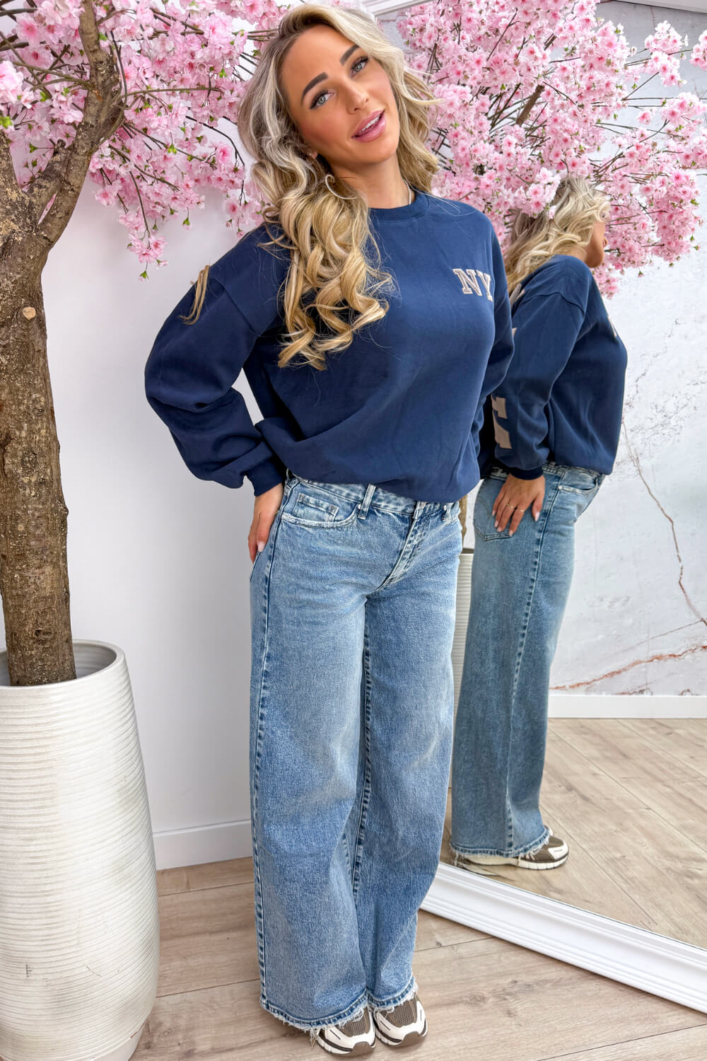 Adjustable wide leg jeans (Queen Hearts) - Jeans blue