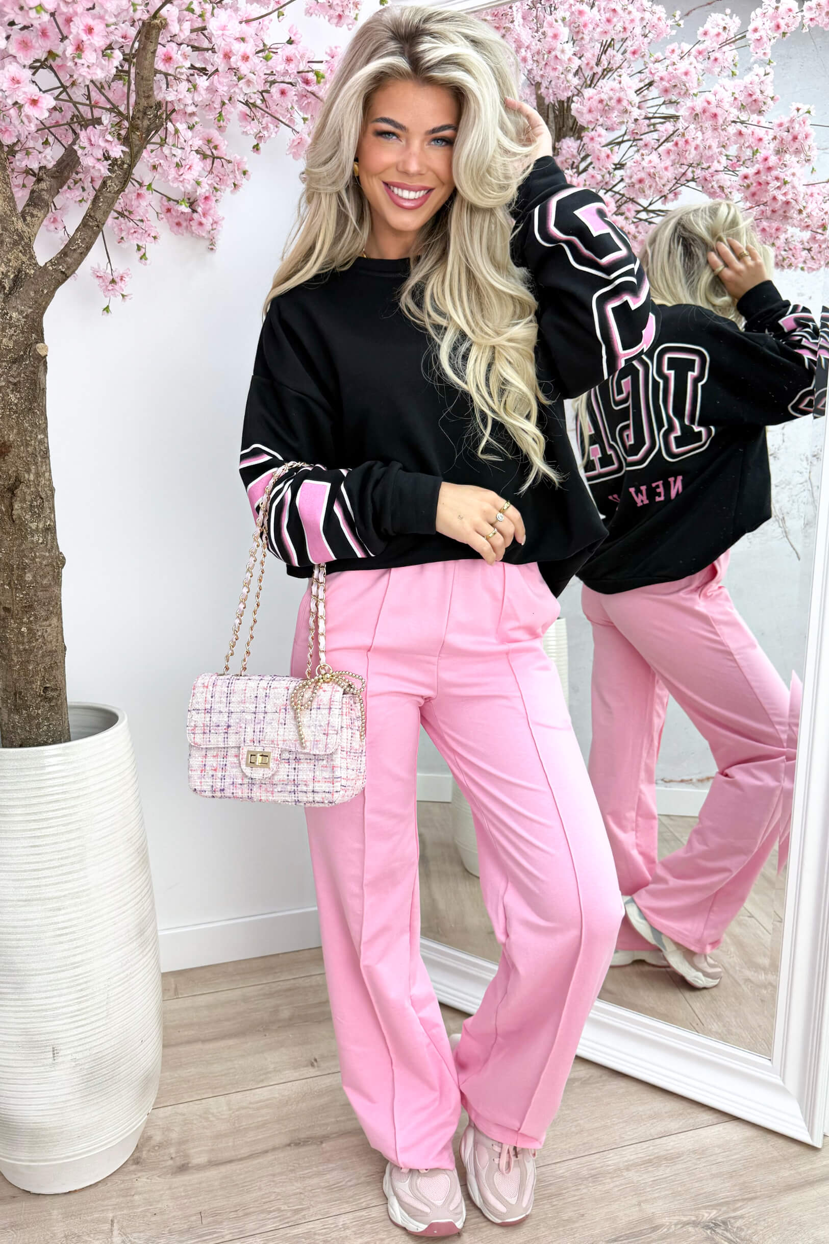Chicago Oversized Sweater - Black