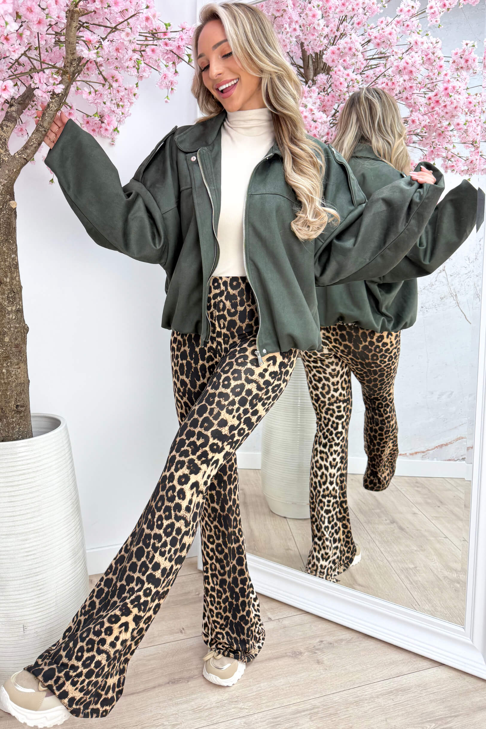Lovin’ suede bomber - Army