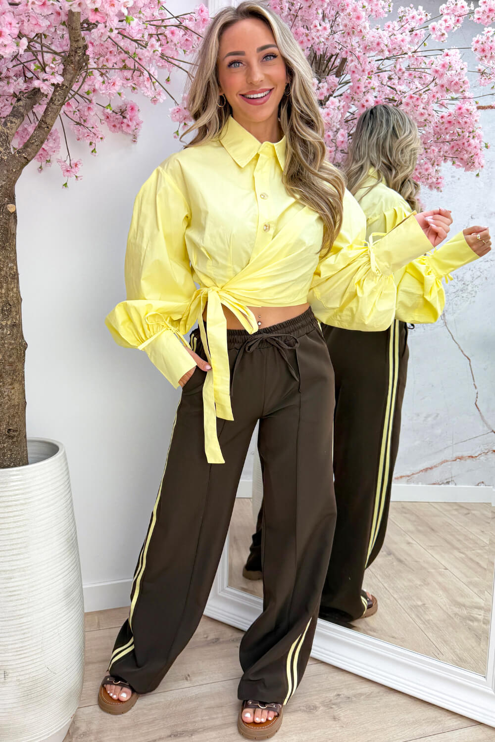 Tie it with love blouse - Geel