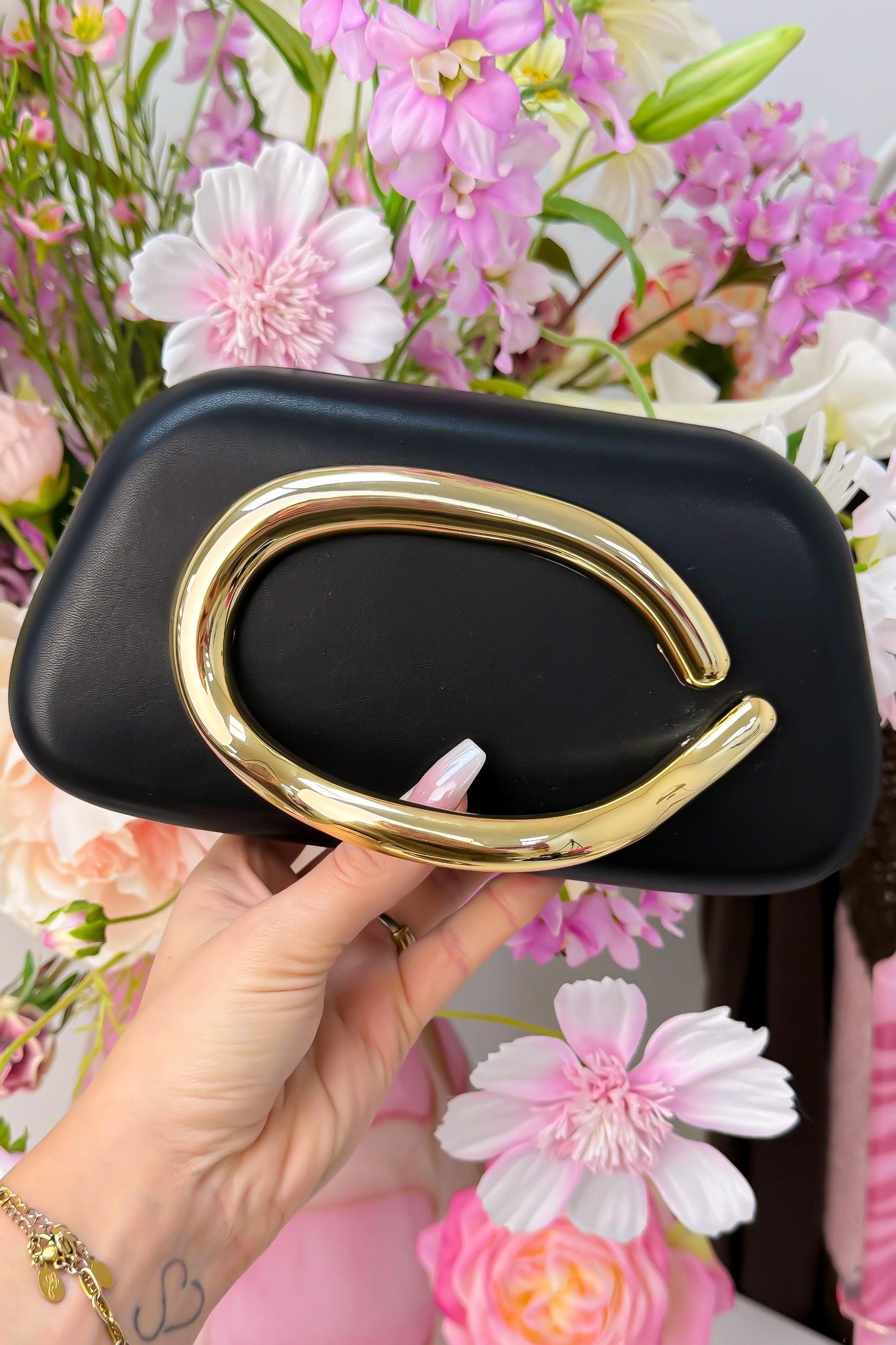 Golden curve clutch - Zwart