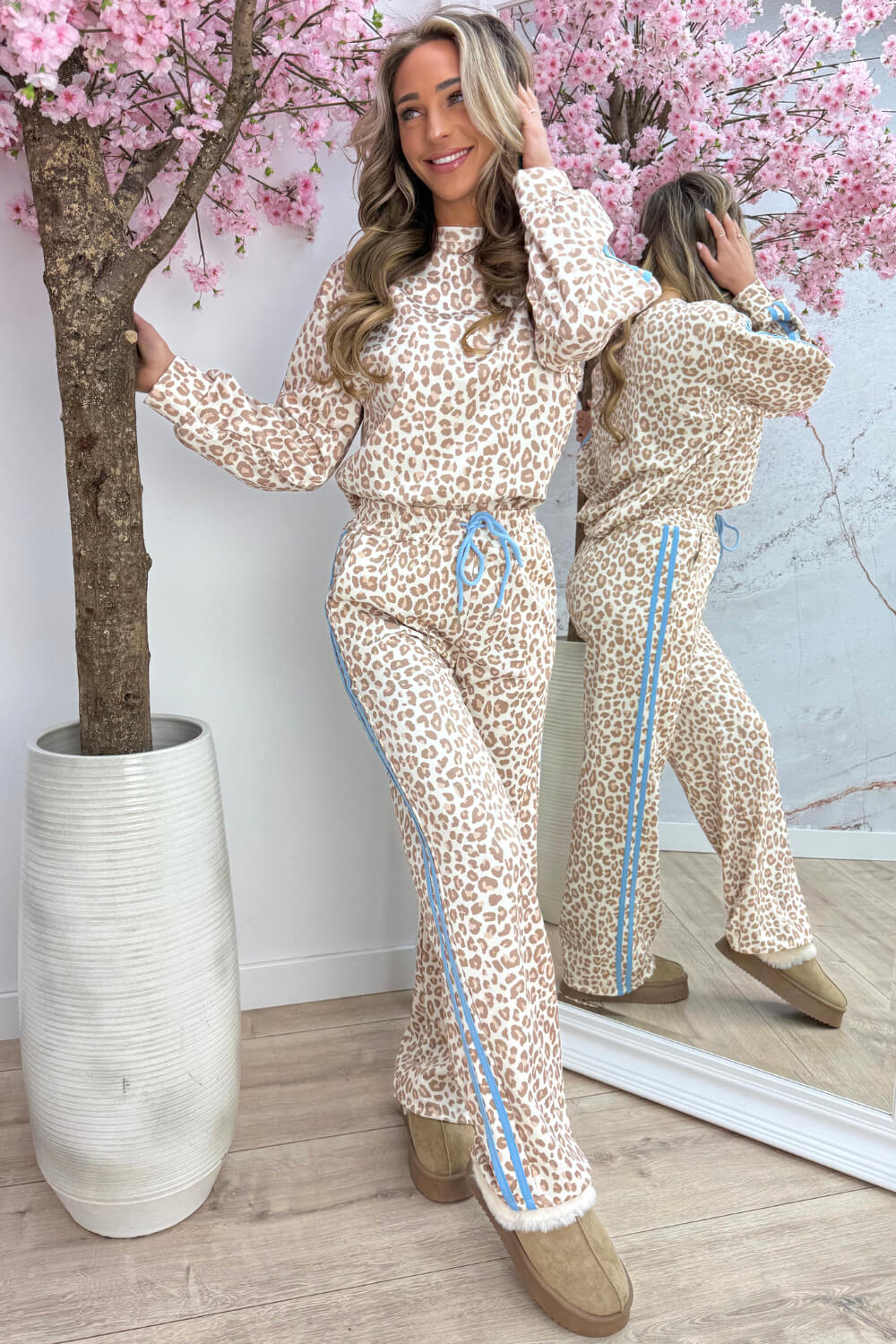 Wild stripe colorful comfy co-ord - Beige