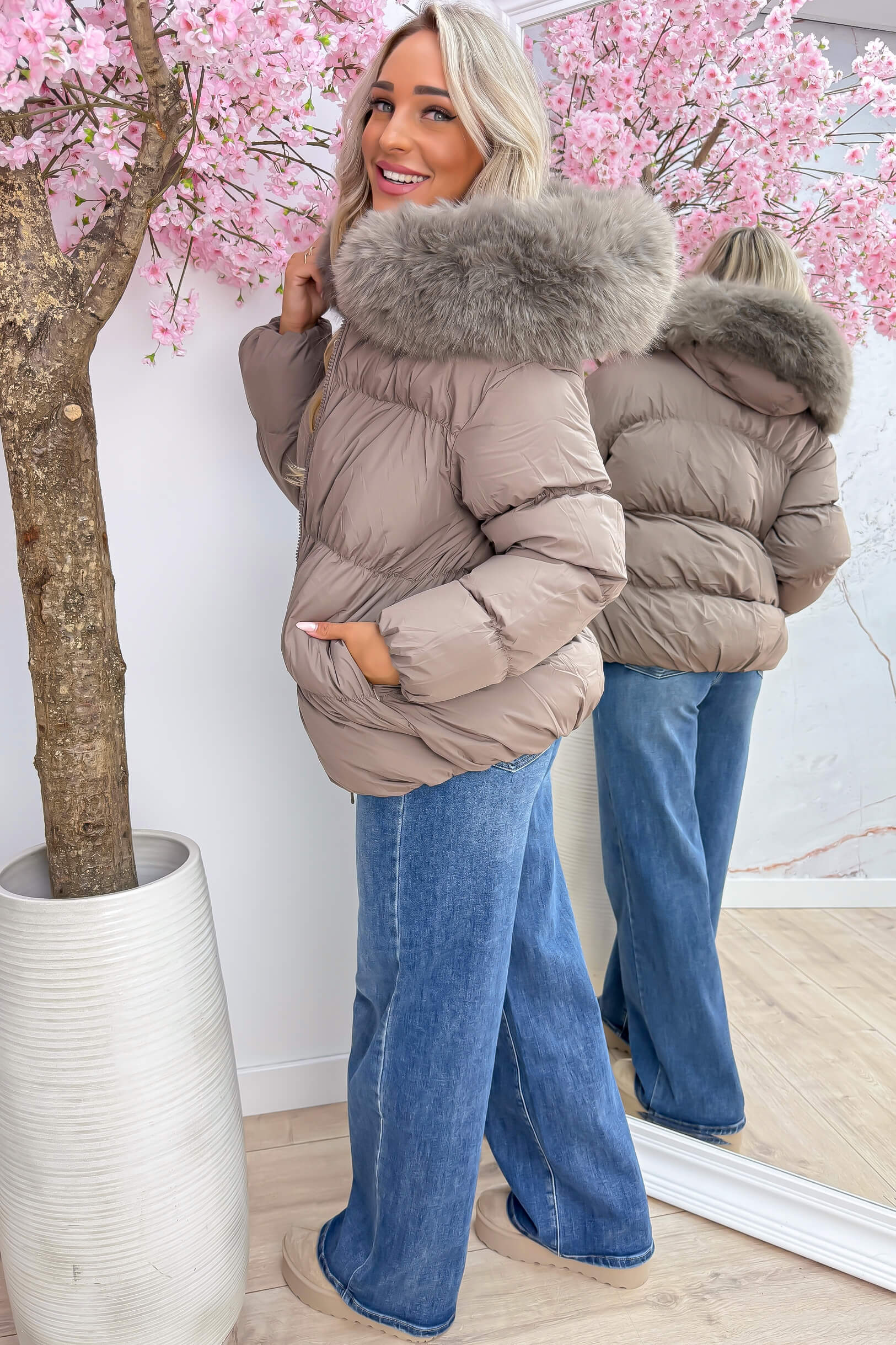 Snowy days are calling winterjas - Taupe