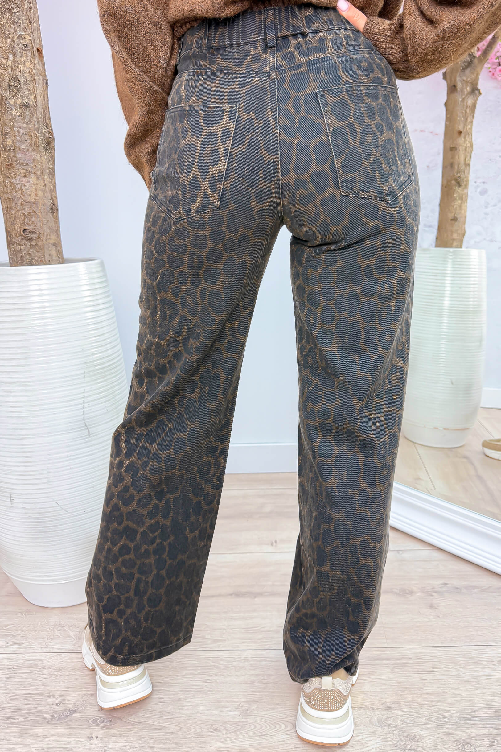 Leopard is my neutral straight leg jeans - Bruin
