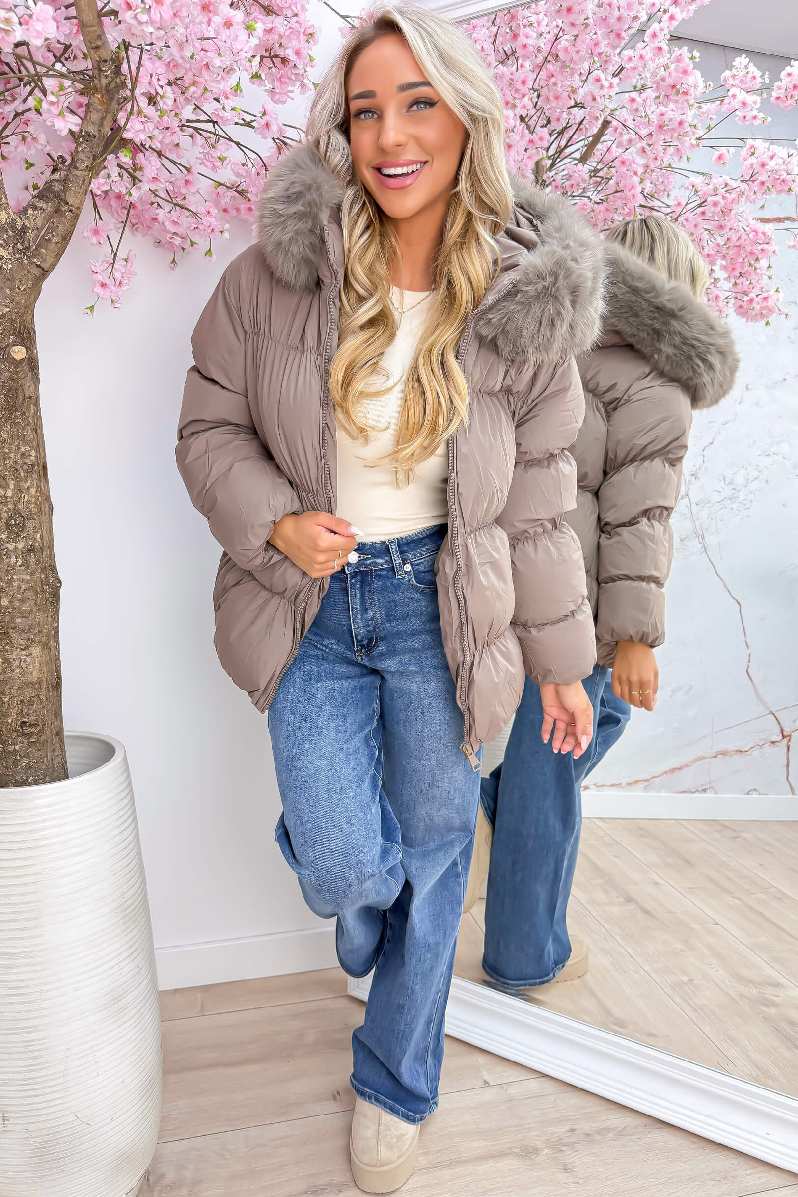 Snowy days are calling winterjas - Taupe
