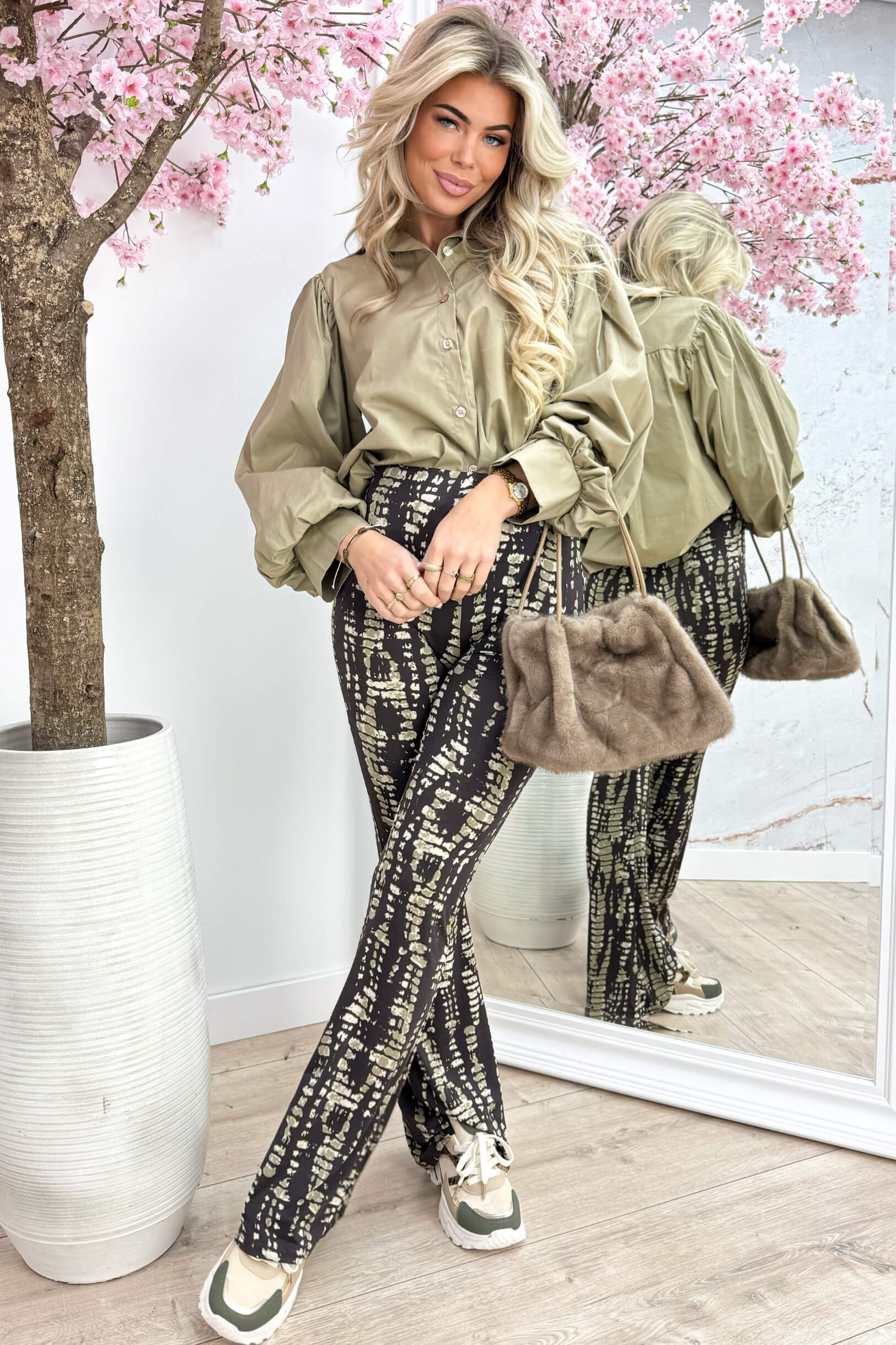 Chic poffie blouse - Lt. taupe
